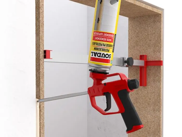 Filling up door frames