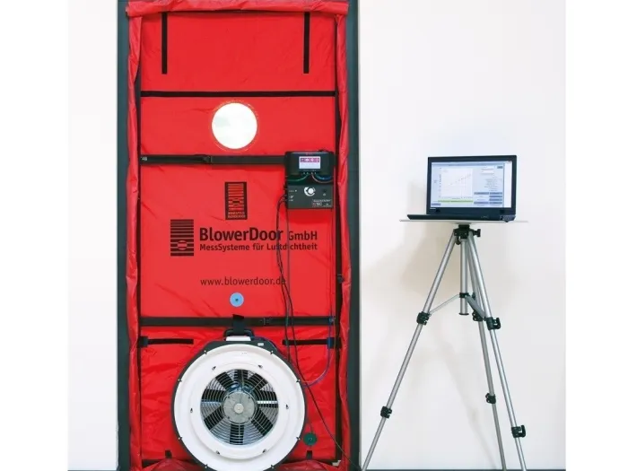 Blower door test