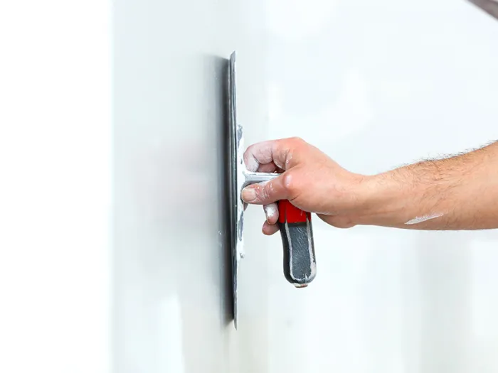 Finishing after installing plasterboard panels with pu adhesive foam